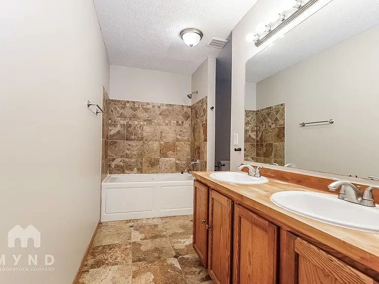 5038 Rolling Rock Ct — Photo 14