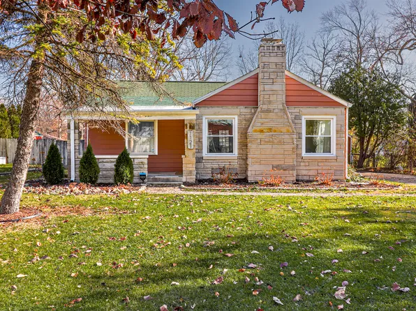 1121 N Edgewood Dr, Indianapolis, IN 46219