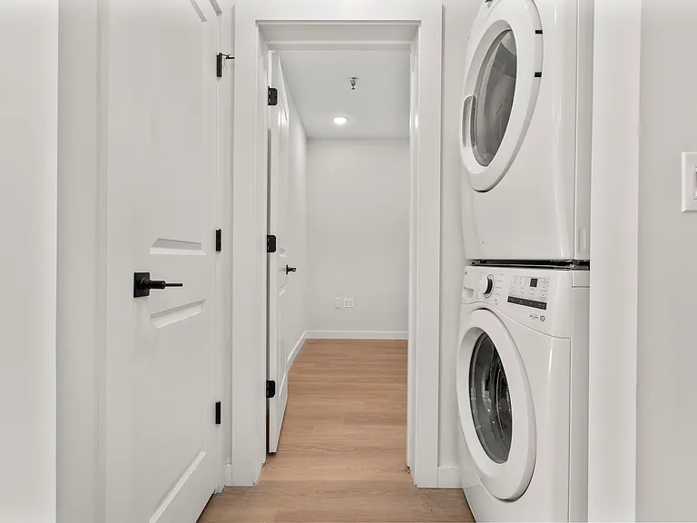 A55 Tunxis Ave #106 — Photo 32