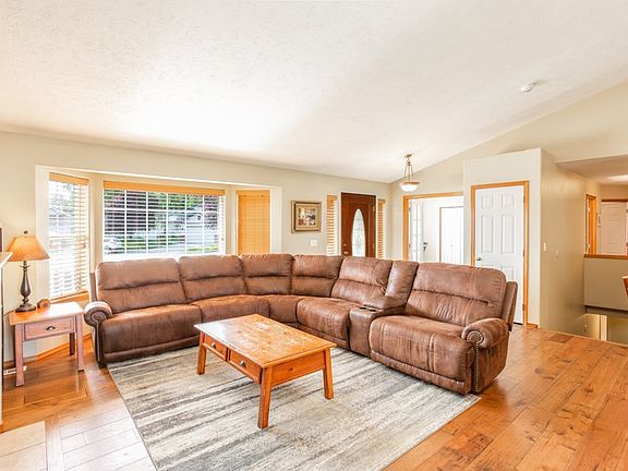 4th image of 8002 N Sicilia Ct