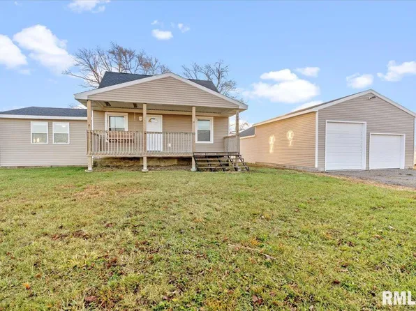 1750 N Covered Bridge Ln, Springfield, IL 62711