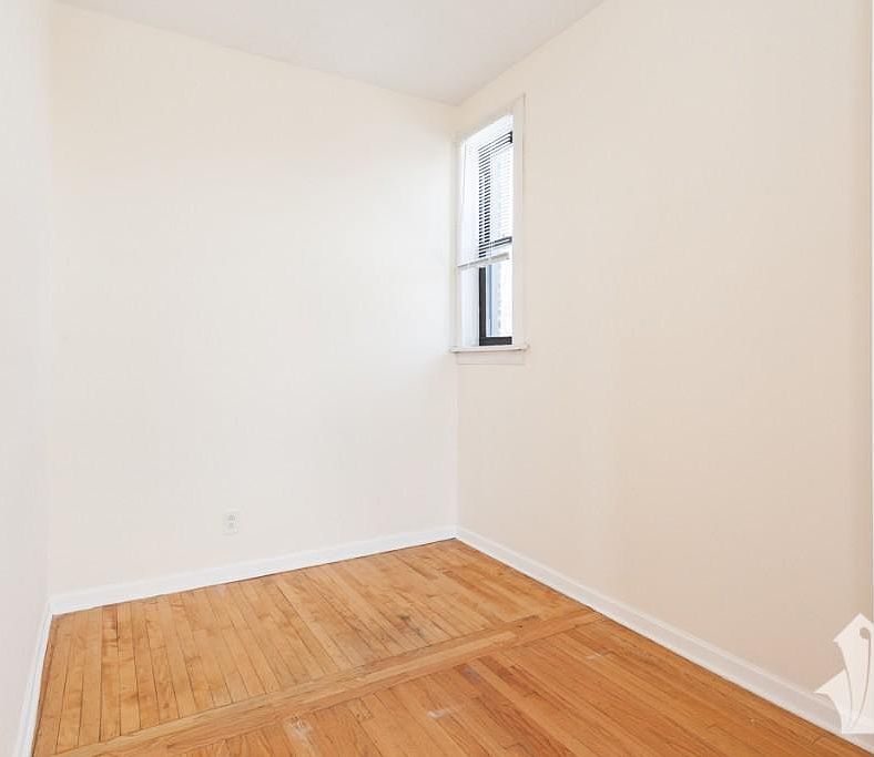 1st image of 2733 N Magnolia Ave