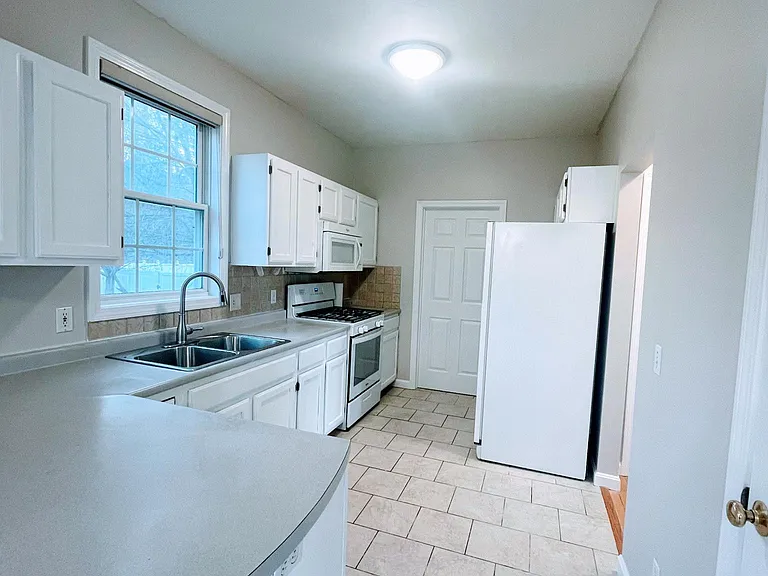 73 Odonnell Ave — Photo 14