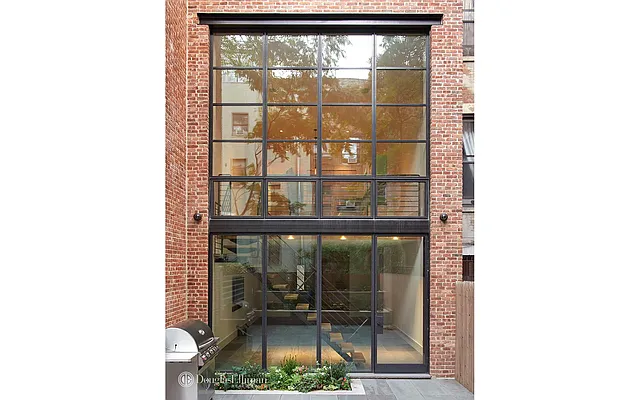 Sold by Douglas Elliman | media 21