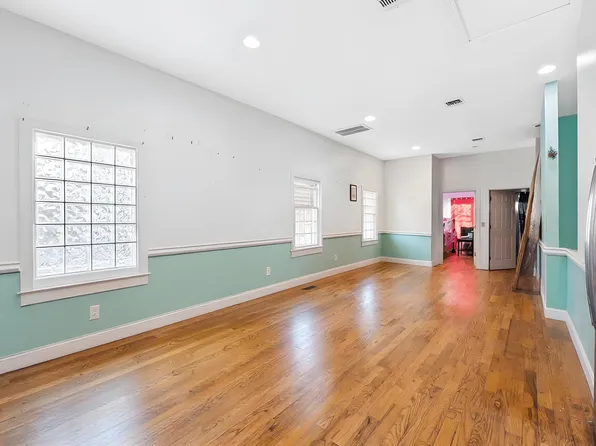 1303 Summit Avenue image 6 of 21