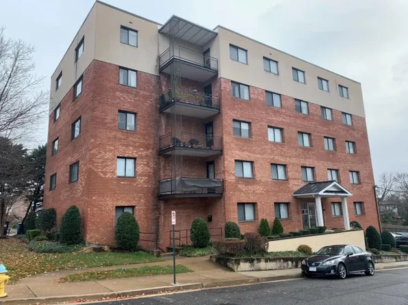 Lee Heights Apartments, 2055 N Vermont St APT 203, Arlington, VA 22207