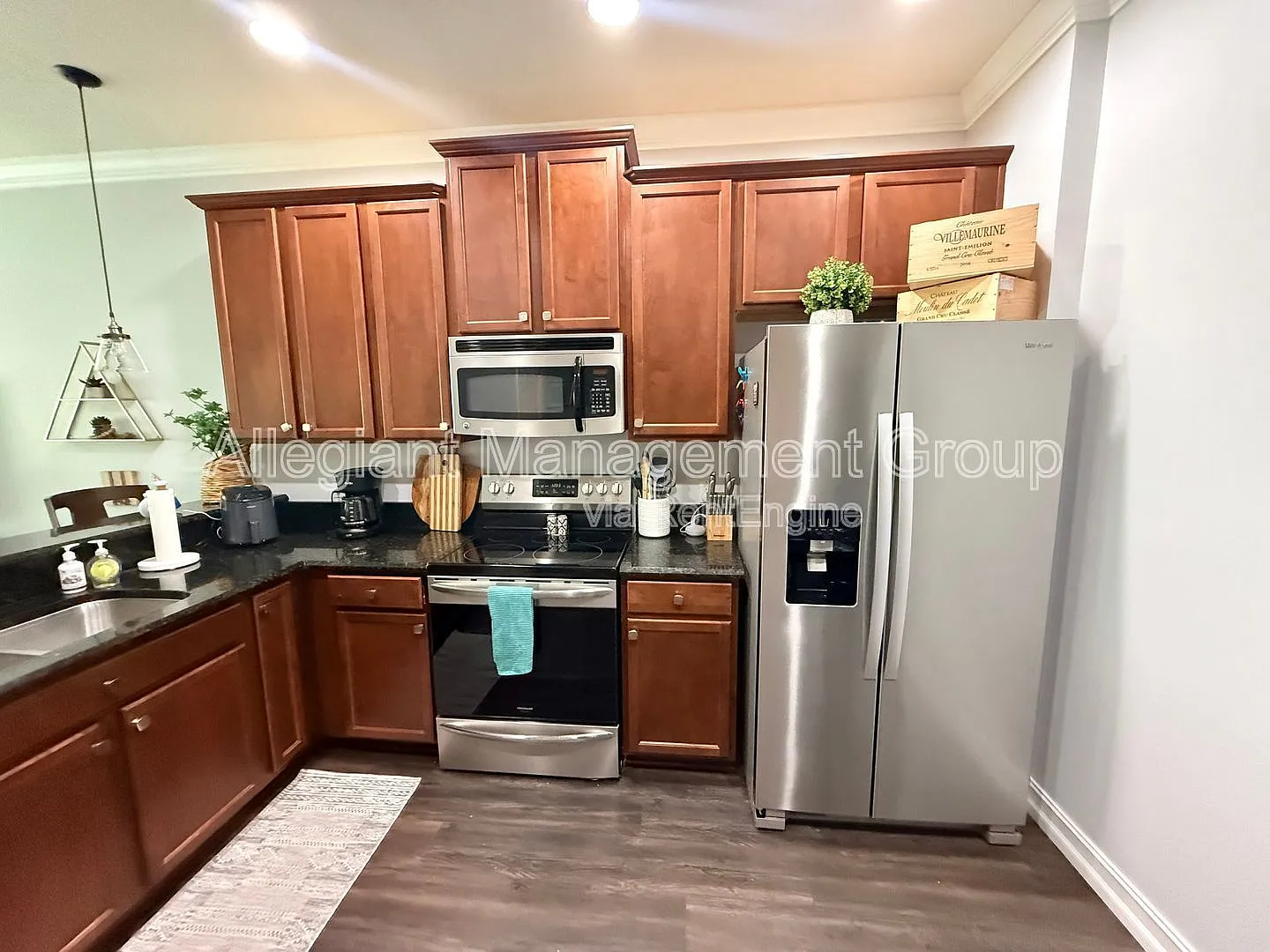 3 bed, 2.5 bath, 1528 sqft, $2,349 — Photo 3
