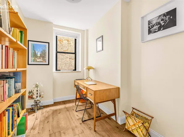 320 West 89th Street image 9 of 13