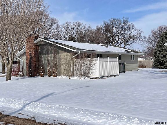 3rd image of 1531 Lampshire Dr