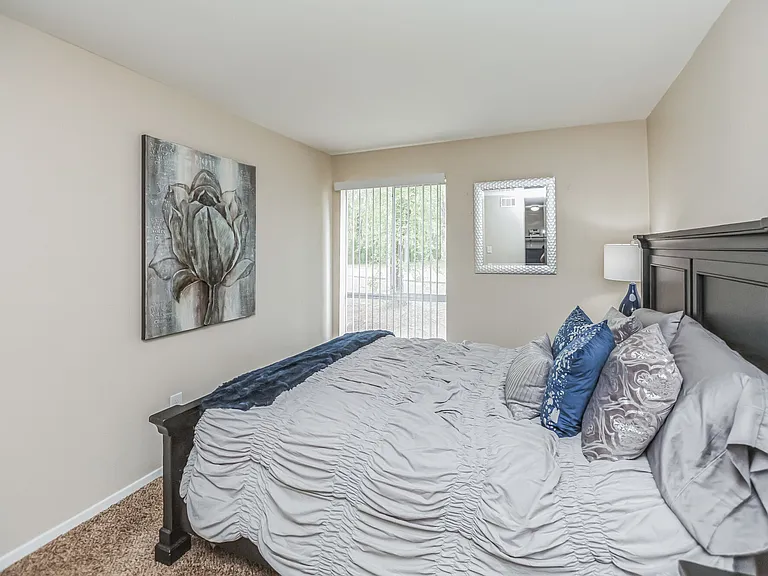 Summer Trace Apartments — Photo 9