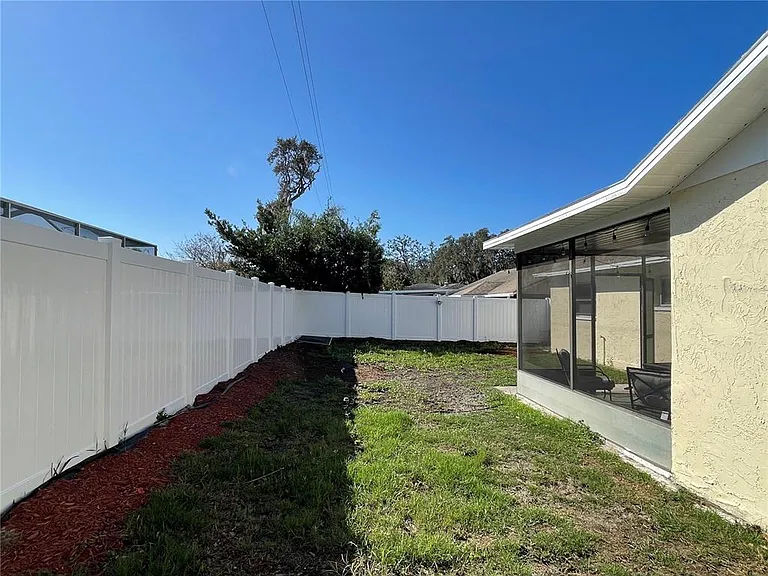 8910 Elm Leaf Ct — Photo 29