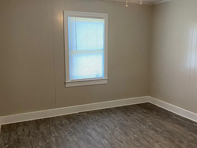 109 E Hooks River Rd — Photo 5