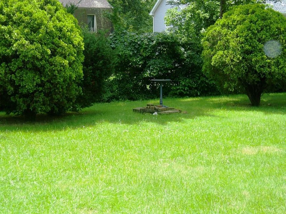 2nd image of 19 Beverly Rd