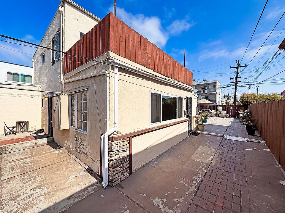1st image of 3178 Adams Ave #0
