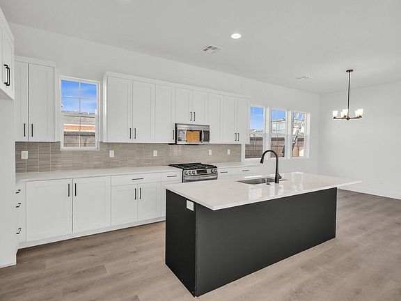 2nd image of Phase 6 St Lot 636