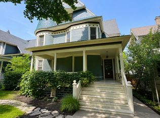 1232 Hinman Ave #3, Evanston, IL 60202