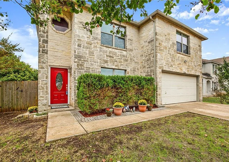 2204 Cottontail Dr