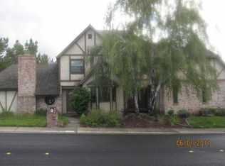 2216 McLaren Dr, Roseville, CA 95661