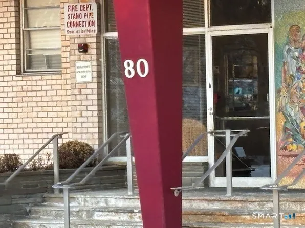 80 Cartright Street #Ph A, Bridgeport, CT 06604