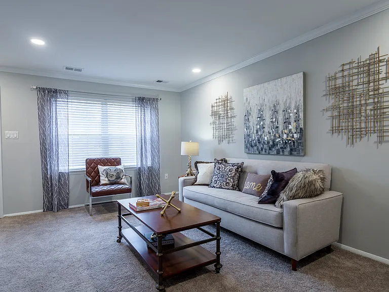 Mills Crossing Apartments and Townhomes — Photo 6