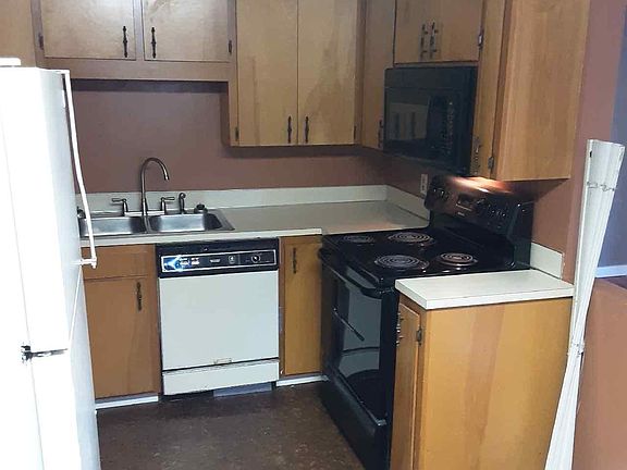 4th image of 12025 32nd Ave NE Unit 4