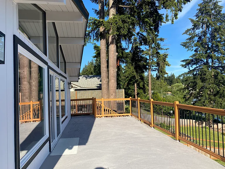 449 Lochwood Dr — Photo 18