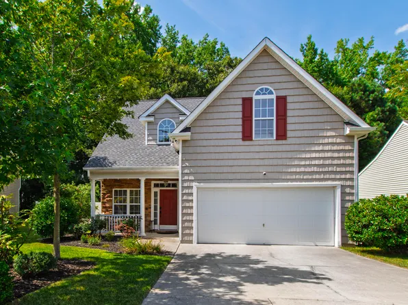 8205 Rolling Glenn Dr, Raleigh, NC 27609