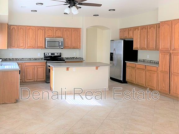 3rd image of 17341 W Papago St