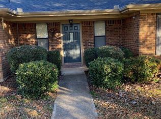 1025 42nd St SW, Paris, TX 75460