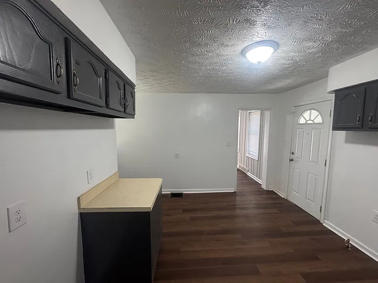 9611 Dunlap Ave — Photo 26