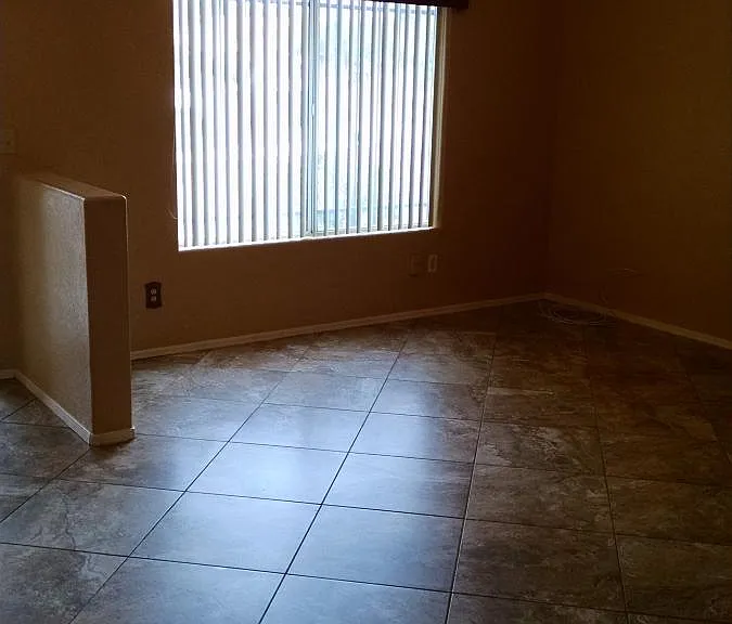 2462 S Perillo Dr — Photo 5