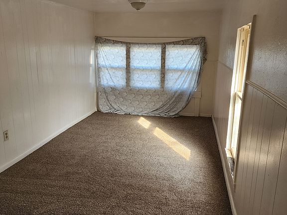 3rd image of 520 N Midwest Blvd #1/2