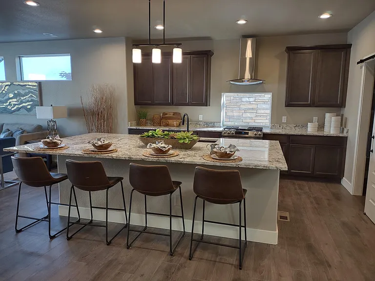 160 Chapel Hill Cir — Photo 3