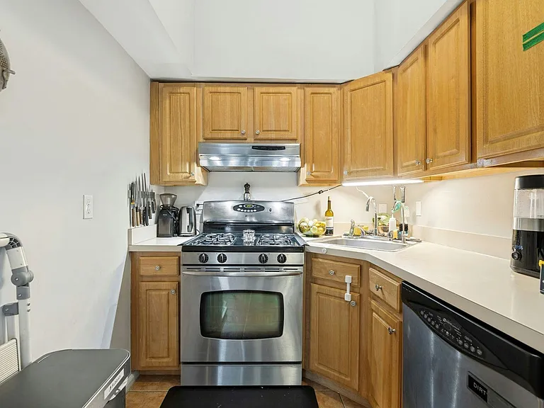 200 Paterson Plank Rd #401 — Photo 14