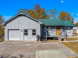 1573 Old Chisholm Trl, Dandridge, TN 37725
