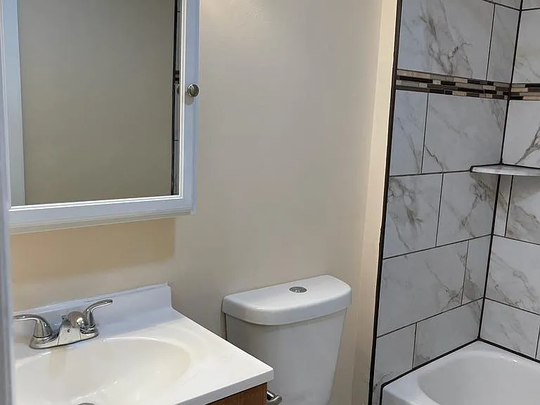 815 N Jackson St #2 — Photo 13