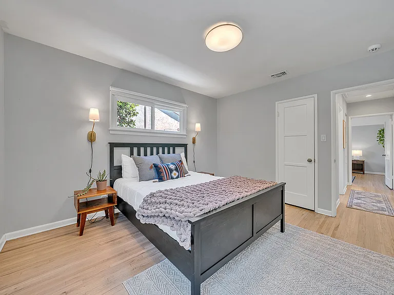14527 Addison St — Photo 17