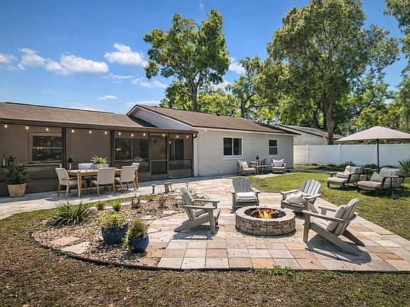 4th image of 2505 Linden Tree St