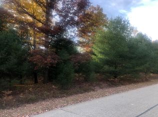 6225 Cedar Trce #28, Stanwood, MI