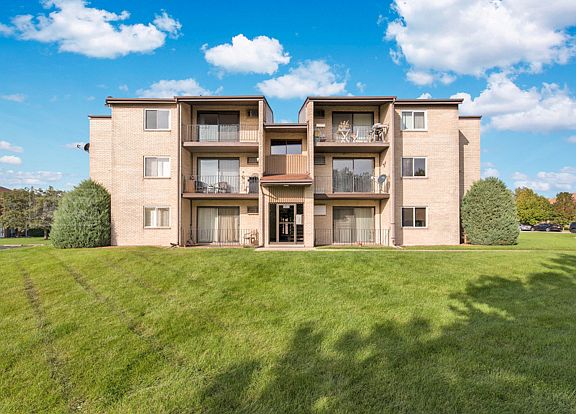 2nd image of 9865 Cordoba Ct APT 2B