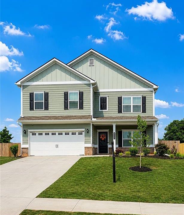 1st image of 640 Summerfield Ln