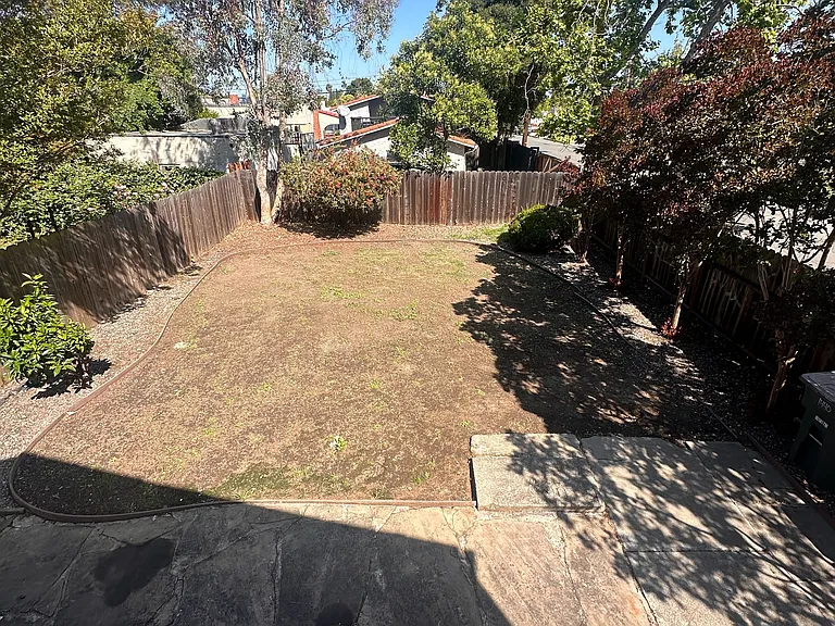 1440 Beach St — Photo 14