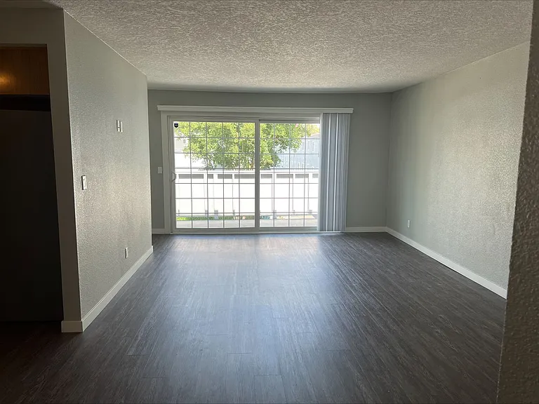 Countrywood Apartments — Photo 61