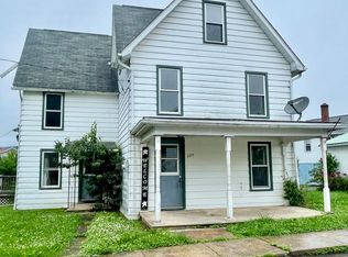 121 Maple St, Howard, PA 16841