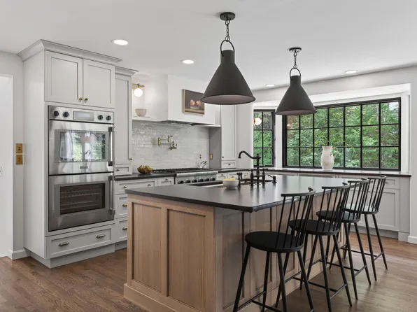 14 Pine Ridge Road, Cumberland, ME 04110