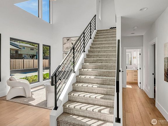 3rd image of 16215 Simonds Road NE