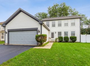 673 Maple Dr, Streamwood, IL 60107