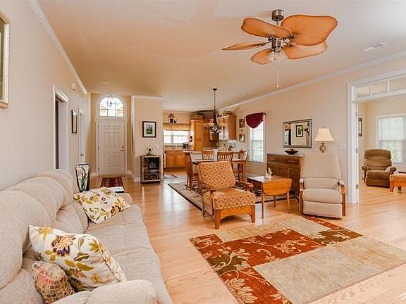 4th image of 1141 Lillibridge Dr
