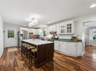 100 Howell Ln, Jeannette, PA 15644