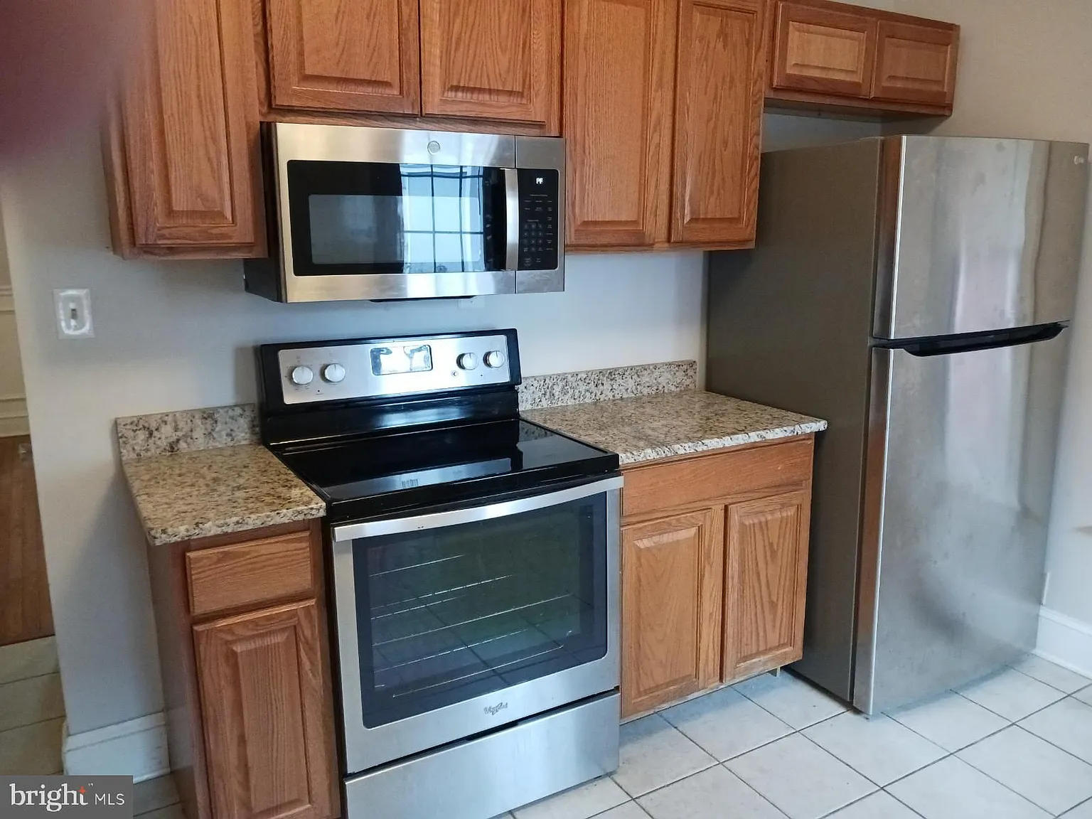 3 bed, 1120 sqft, $1,500 — Photo 2